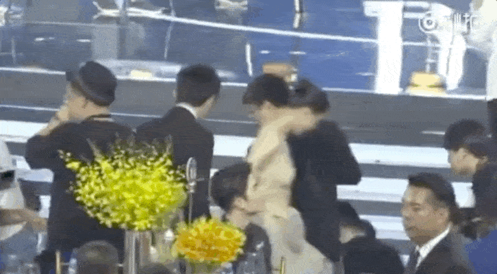 8.gif