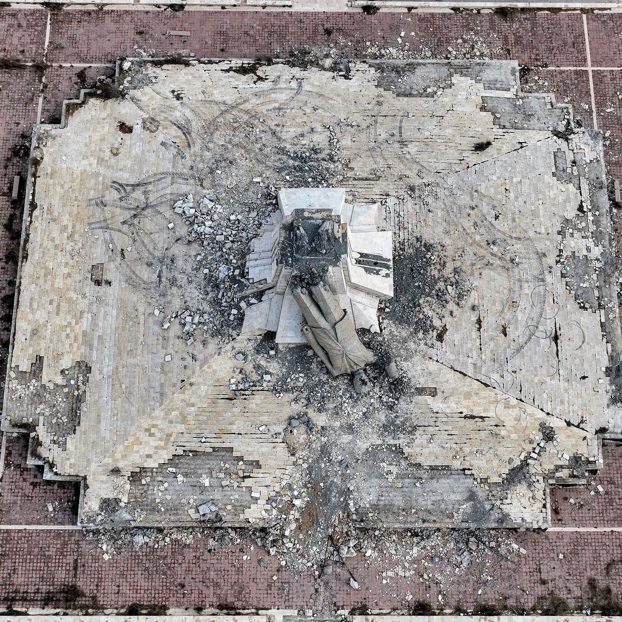 10-compressed.jpg